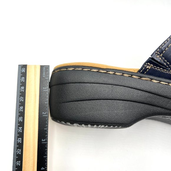 Clarks Size 11 Merliah Coral Navy Blue Leather Low Wedge Slip On Sandals Shoes - Picture 13 of 15